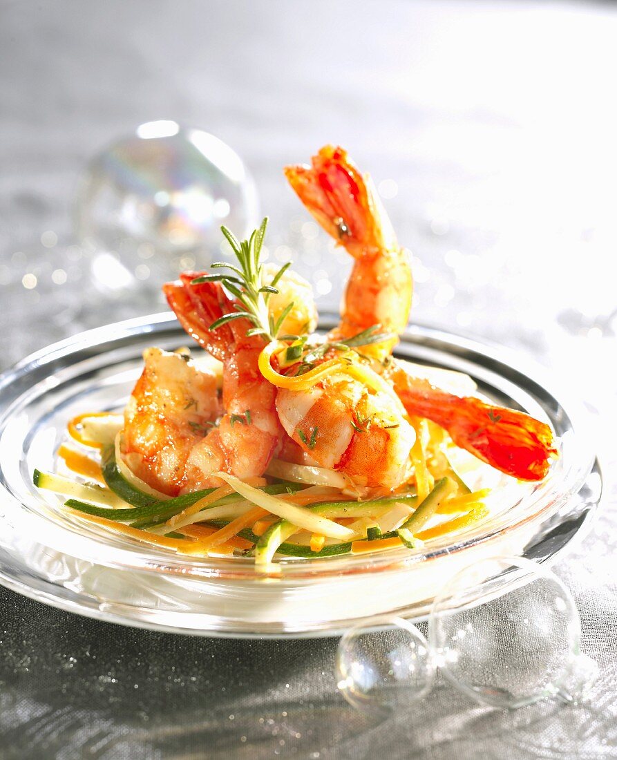 Shrimps with aniseed,rosemary and thinly sliced vegetables