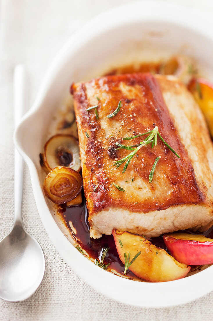 Roast pork with apples