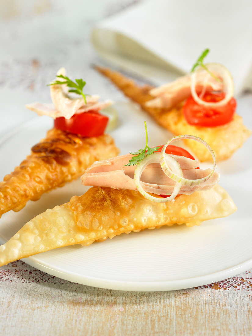 Empanadas mit Thunfisch und Tomaten