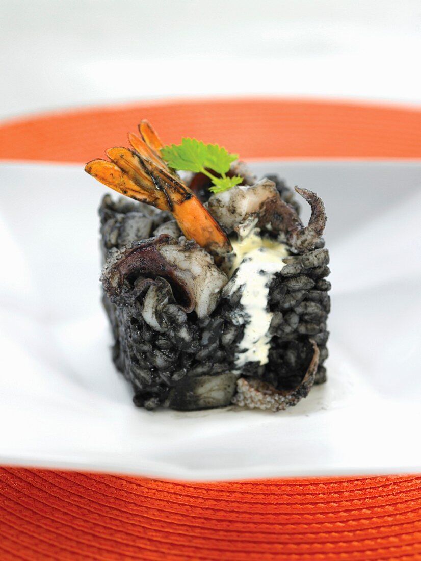 Rice with squid ink and gambas