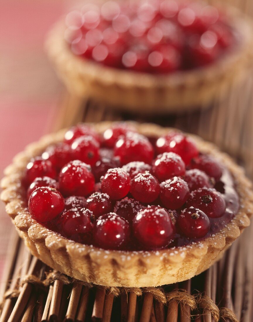 Redcurrant tartlets