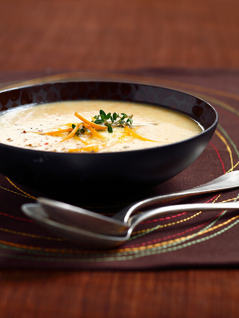 Kartoffel-Möhrensuppe mit Orange (vegetarisch)