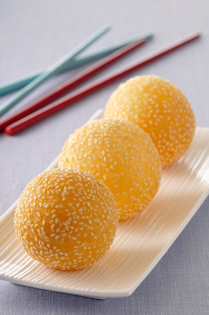 Golden sesame balls