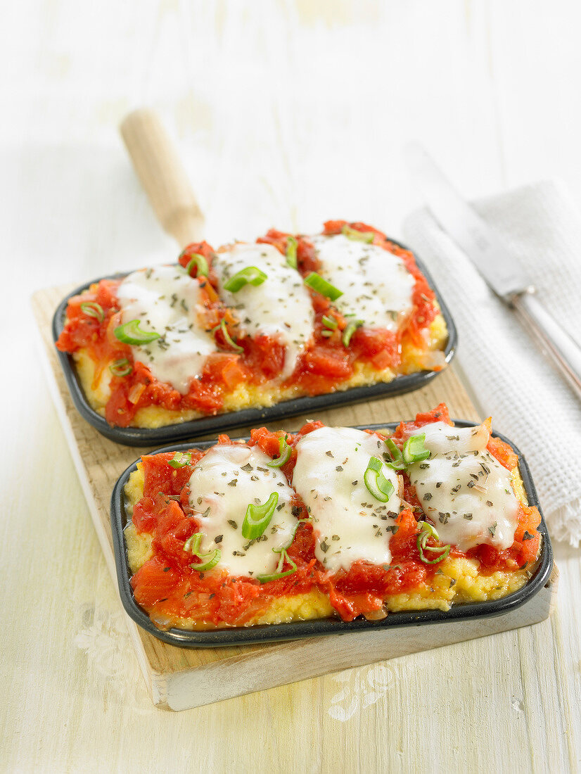 Tomato, leek and mozzarella polenta pizza