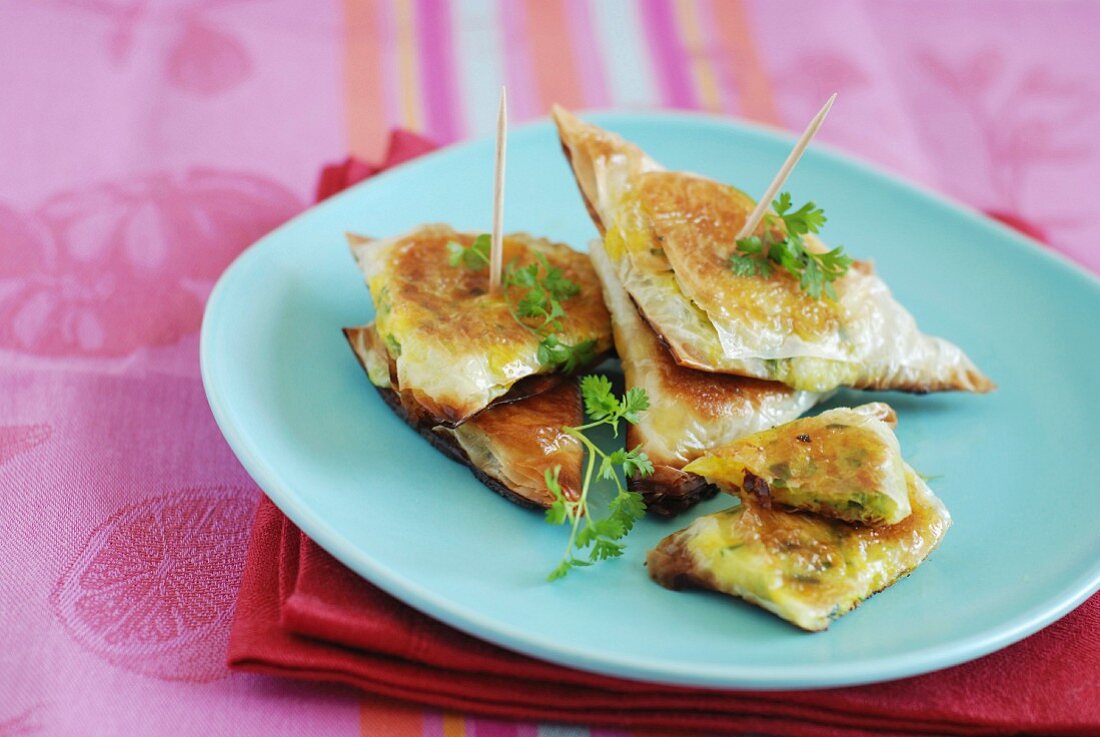 Potato, herb and turmeric Samossas