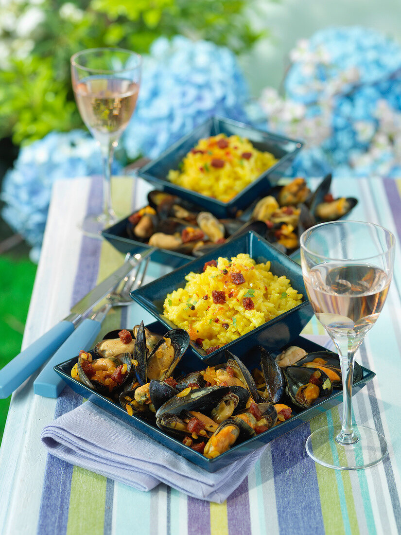 Cultivated mussels with chorizo