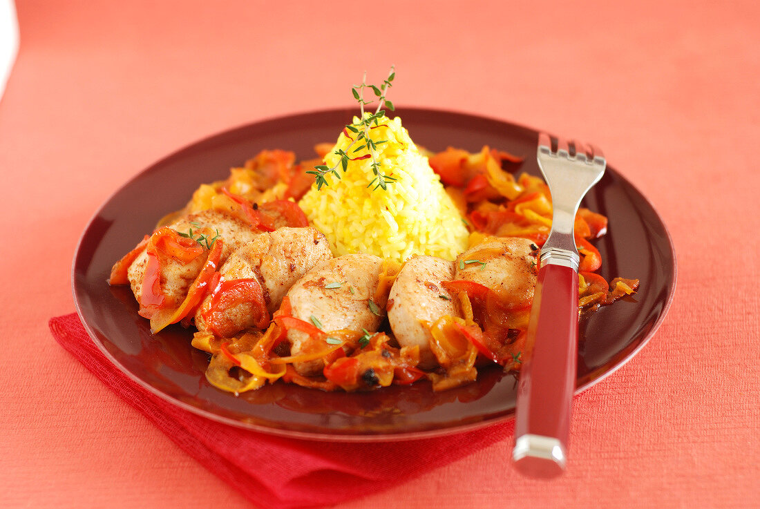 Putenbrust mit Paprika-Zwiebel-Gemüse