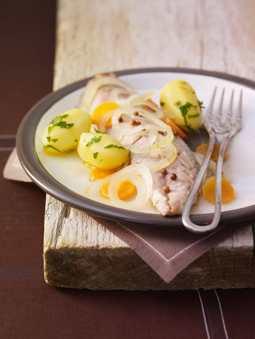 mackerels with potatoes and olive oil