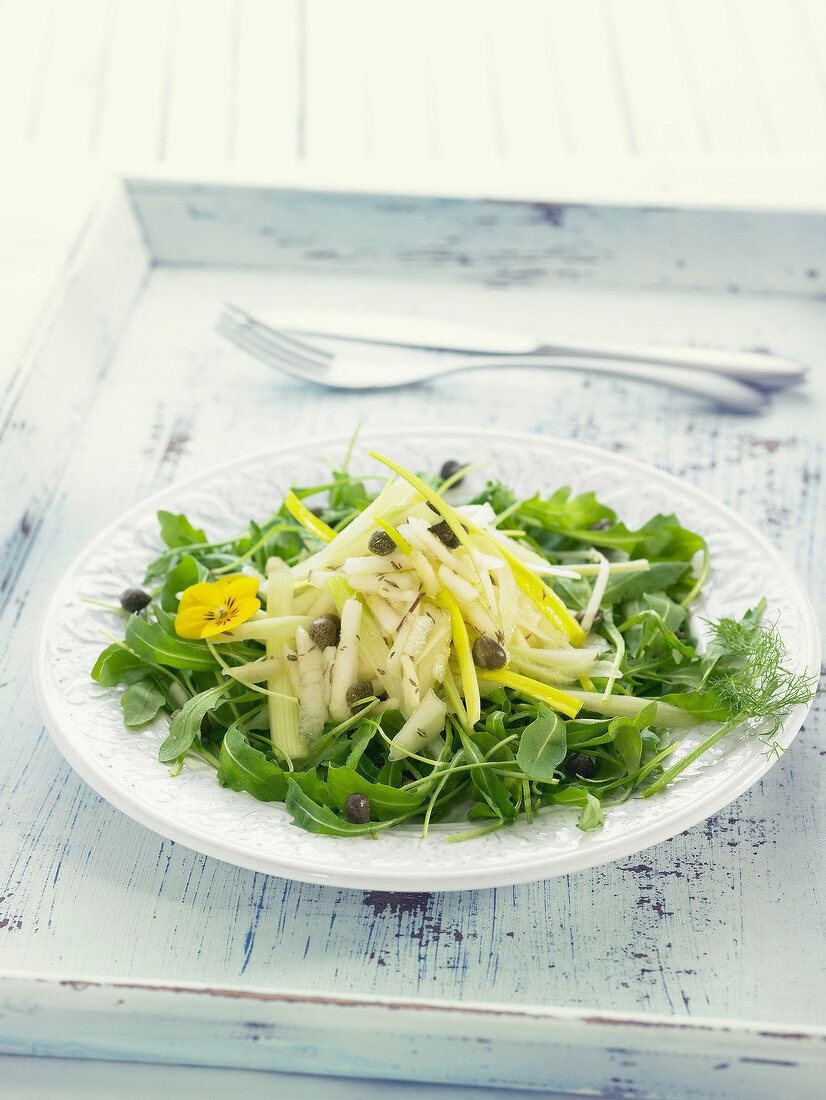 Rocket lettuce, fennel, pear and caper salad
