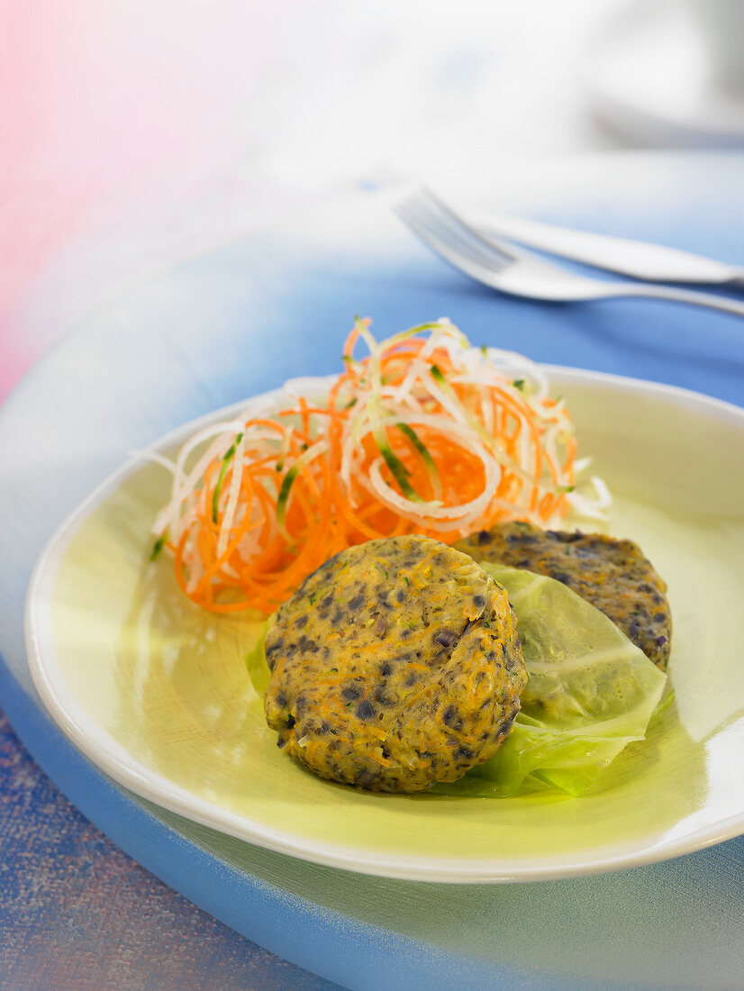 Red cabbage and zucchini vegetable patties