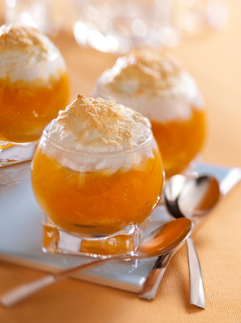 Stewed apricots with meringue topping