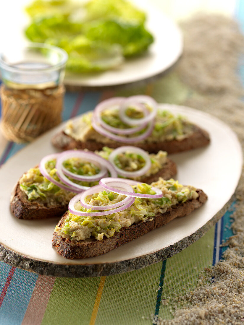 Tuna paté on toast