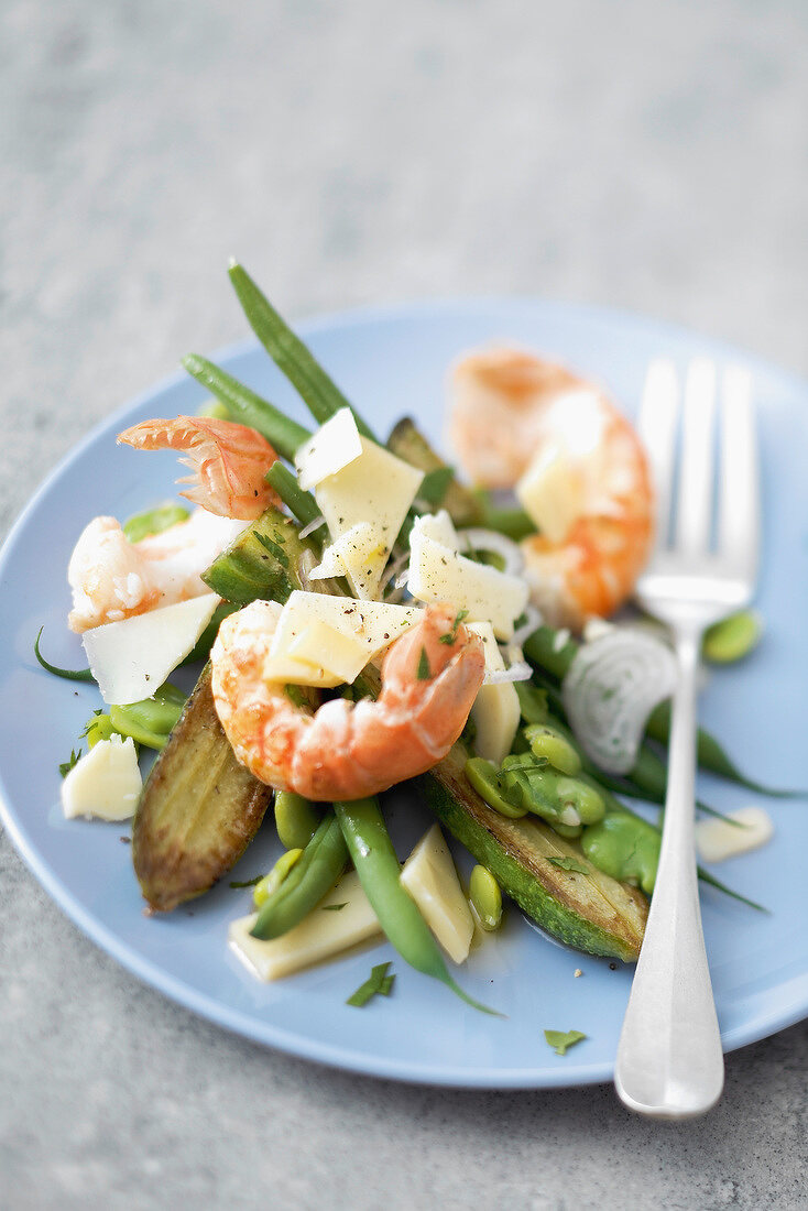 Lauwarmer Salat mit Kaisergranat und Babyzucchini