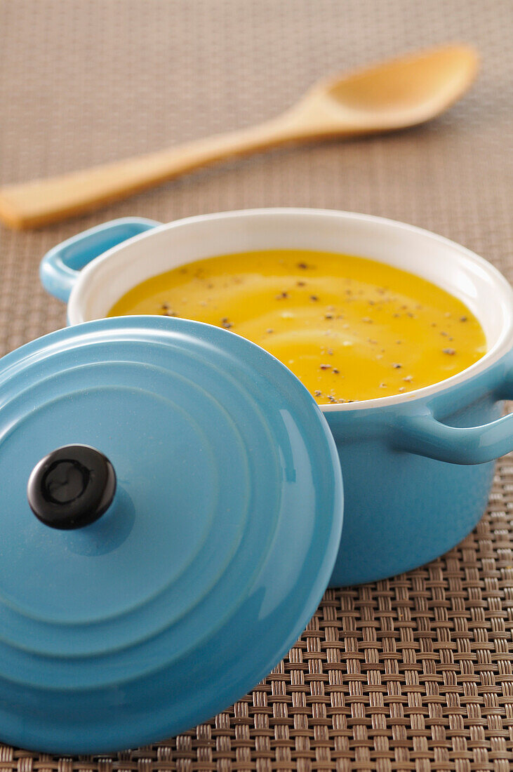 Cream of pumpkin soup (vegetarian)