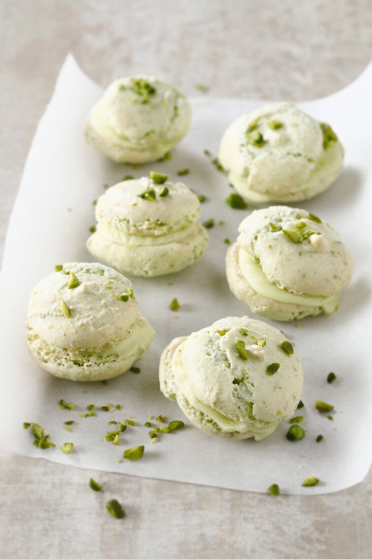 Pistachio macaroons