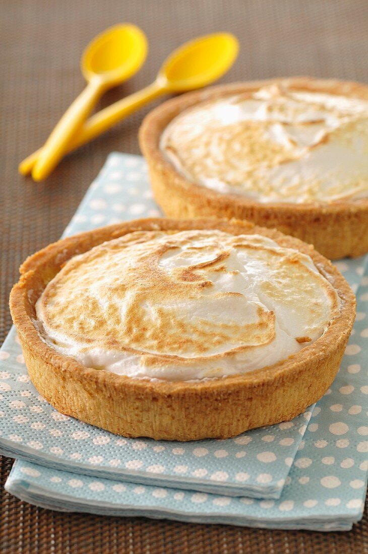 Lemon meringue tartlets