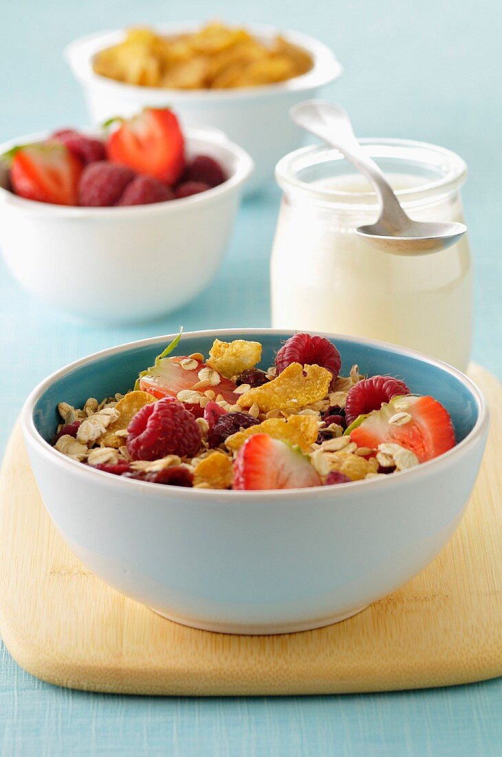 Müsli mit roten Beeren