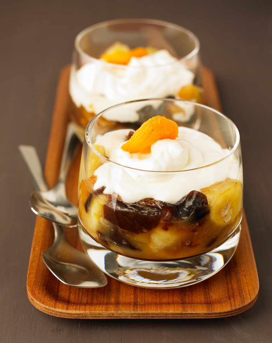 Autumn stewed fruit with cream