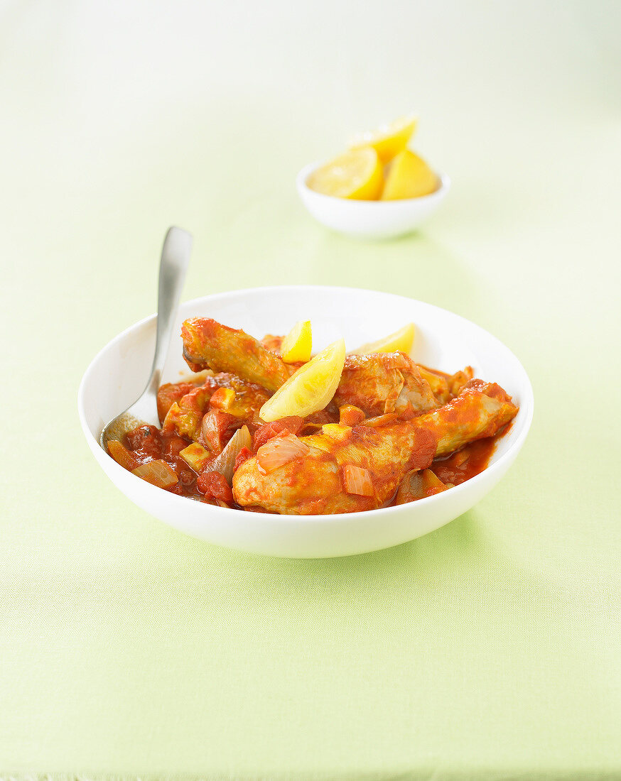 Chicken with tomatoes and lemon