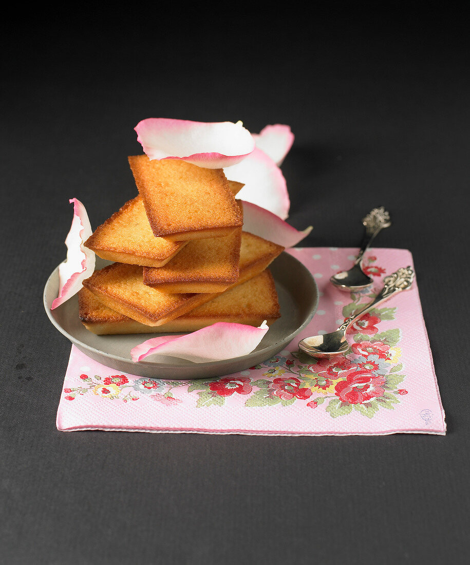 Rose-flavored Financiers