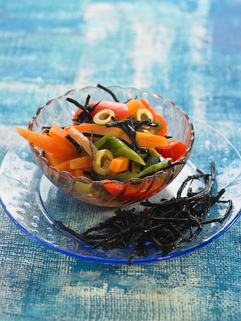 Hiziki seaweed,pepper,carrot and green olive salad