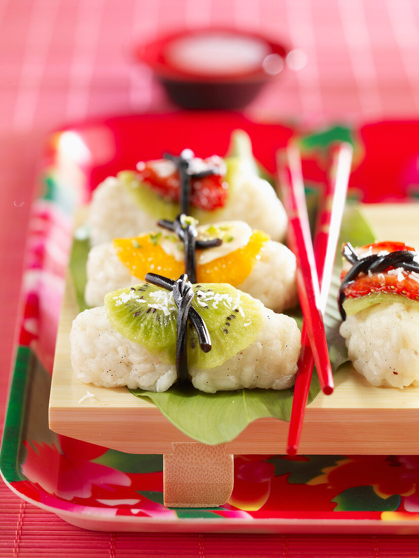 Sushi mit Früchten
