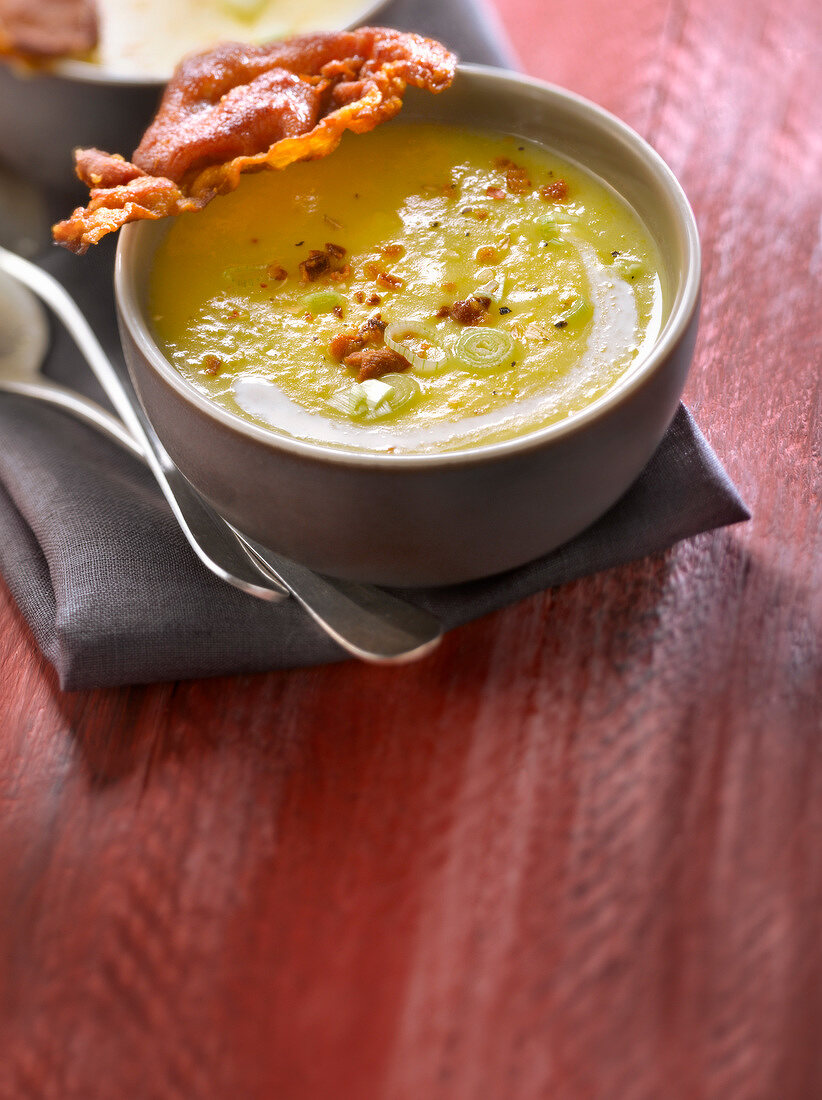 Salsify soup with crisp bacon