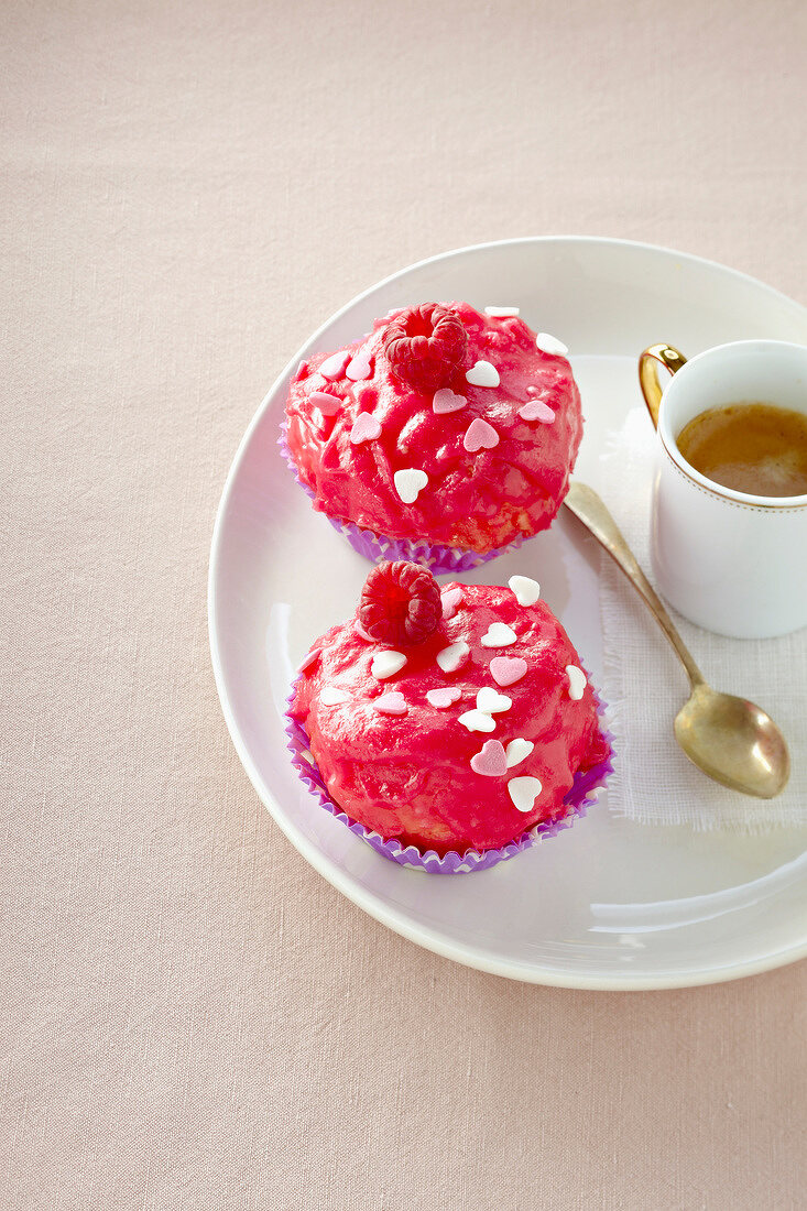 Raspberry cupcakes