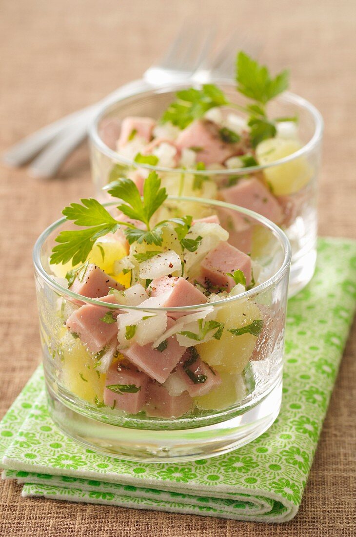 Kartoffel-Wurst-Salat im Glas