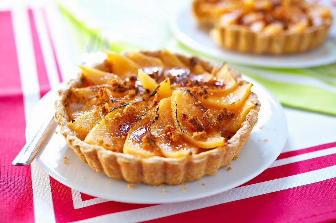 Melon and gingerbread tartlet