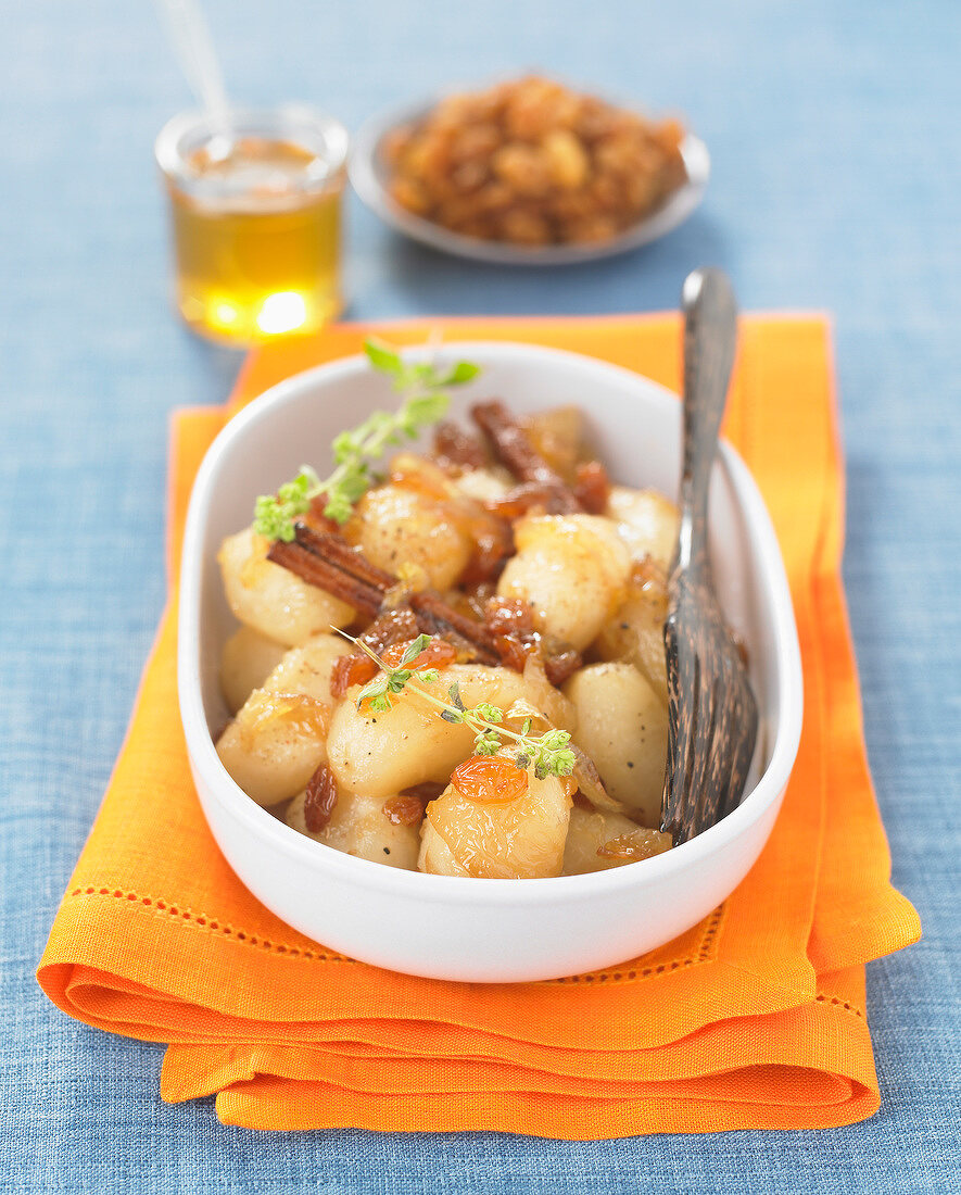 Kartoffeln mit Rosinen, Zimt und Honig