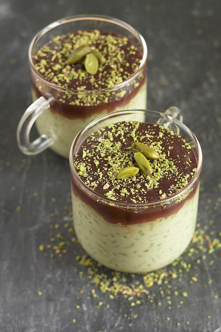 Pistachio rice pudding with chocolate topping