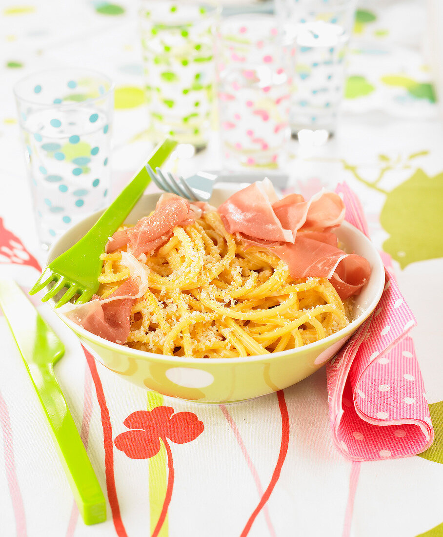 Linguini with Parma ham