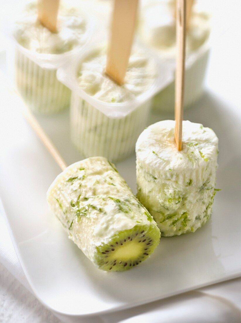 Kiwi and lime iced Petit-suisses