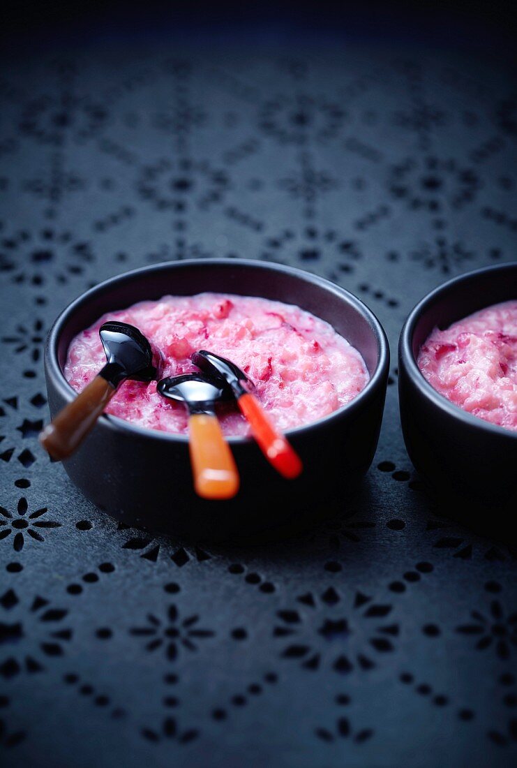 Pink rice pudding