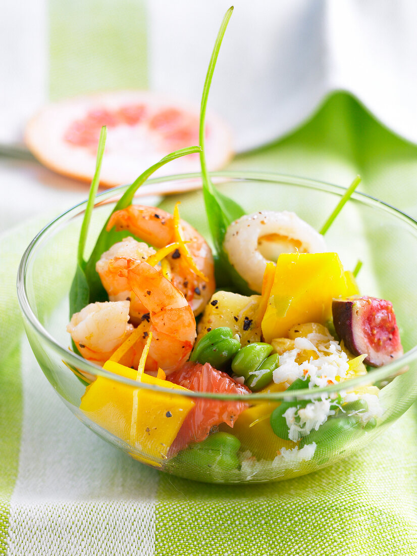 Sweet and savoury shrimp,broad bean and exotic fruit salad