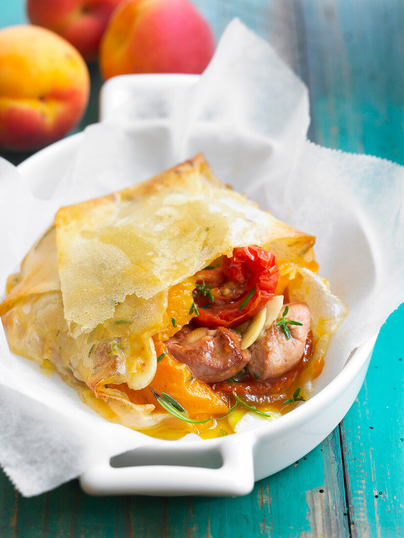Pastilla-style foie gras,tomatoes and apricots in crisp pastry