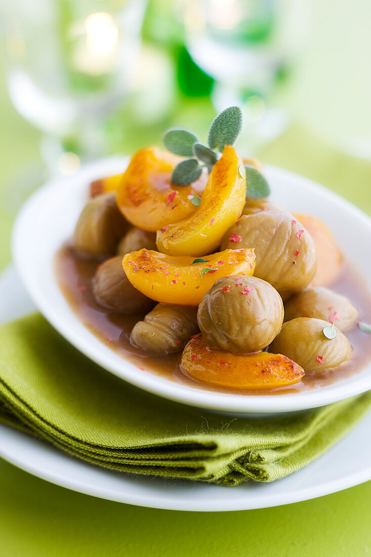 Maronensalat mit Pfirsichen