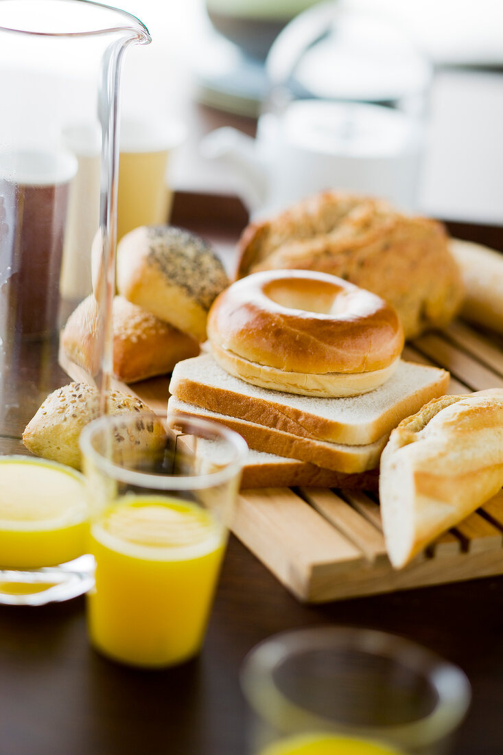 Verschiedene Brot- und Brötchensorten