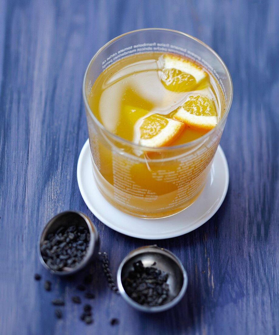 Tea-flavored cold orangeade