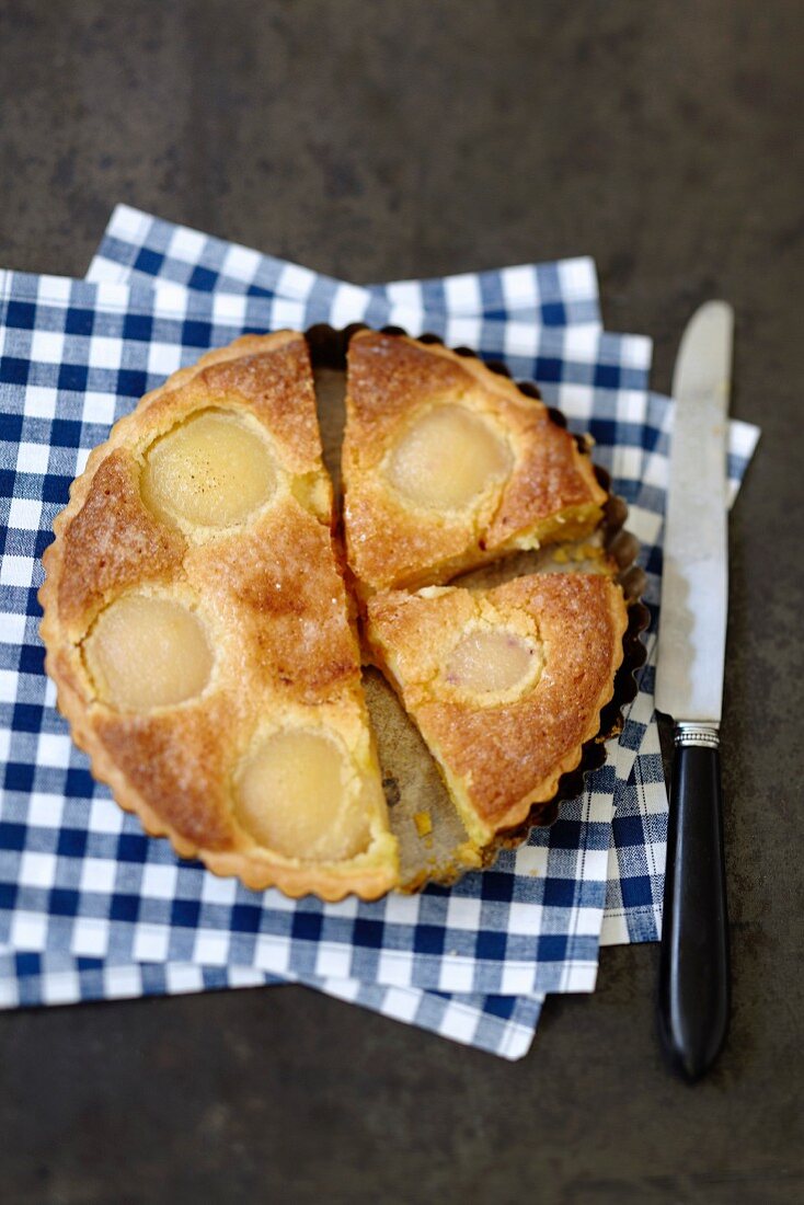 Amandine and pear tart