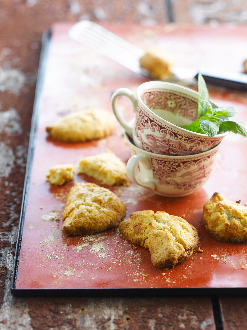 Moroccan moon-shaped cookies