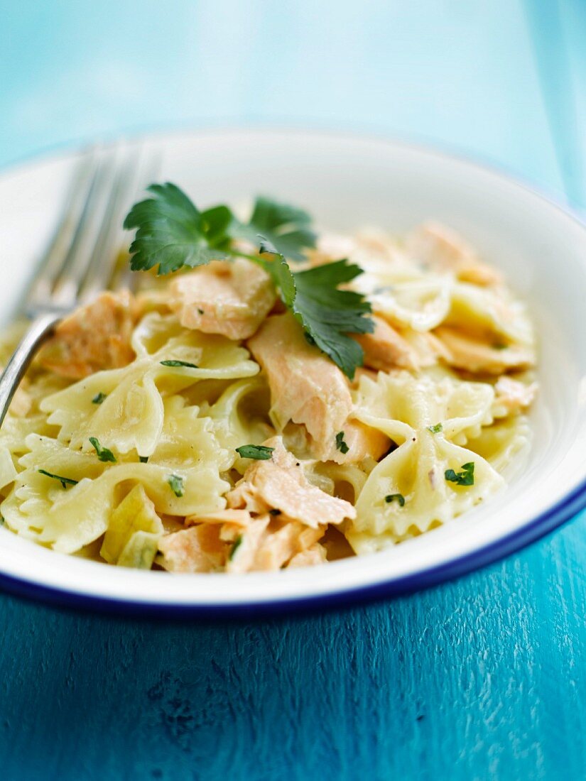 Farfalle mit Lachs