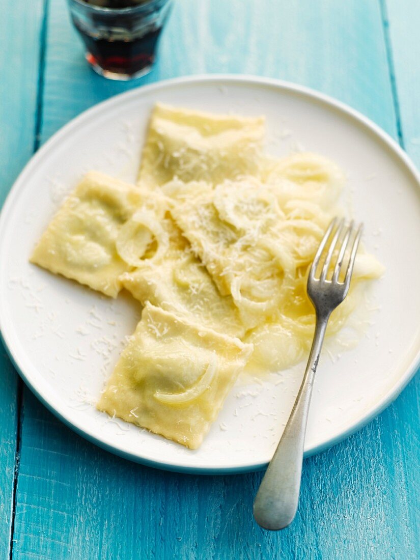 Four cheese and onion raviolis