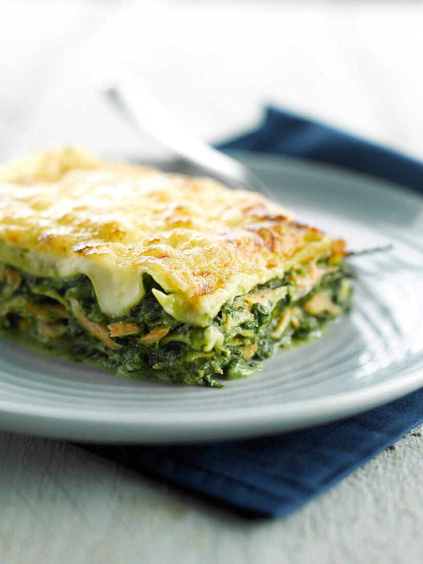 Salmon-spinach lasagnes