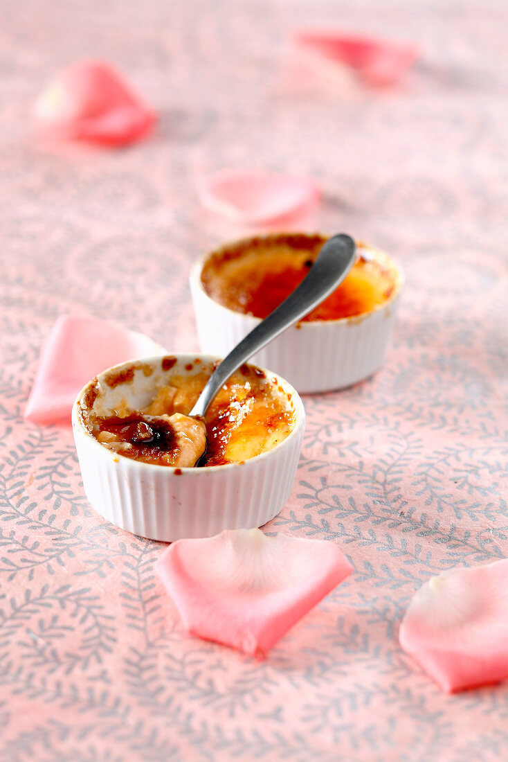 Rose-flavored Crèmes brûlées