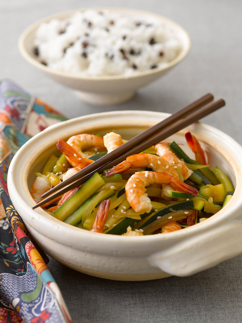 Shrimp and zucchini wok