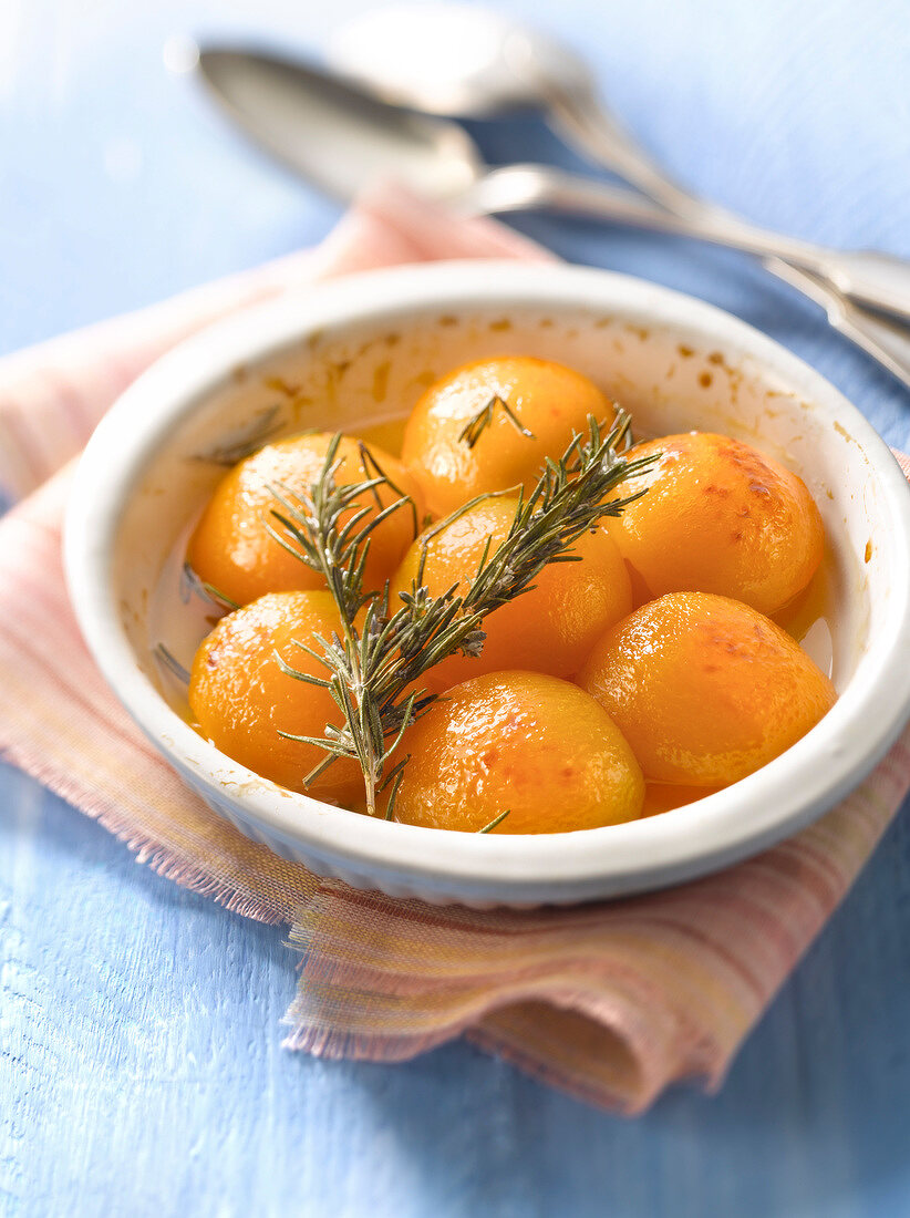 Roasted apricots with rosemary