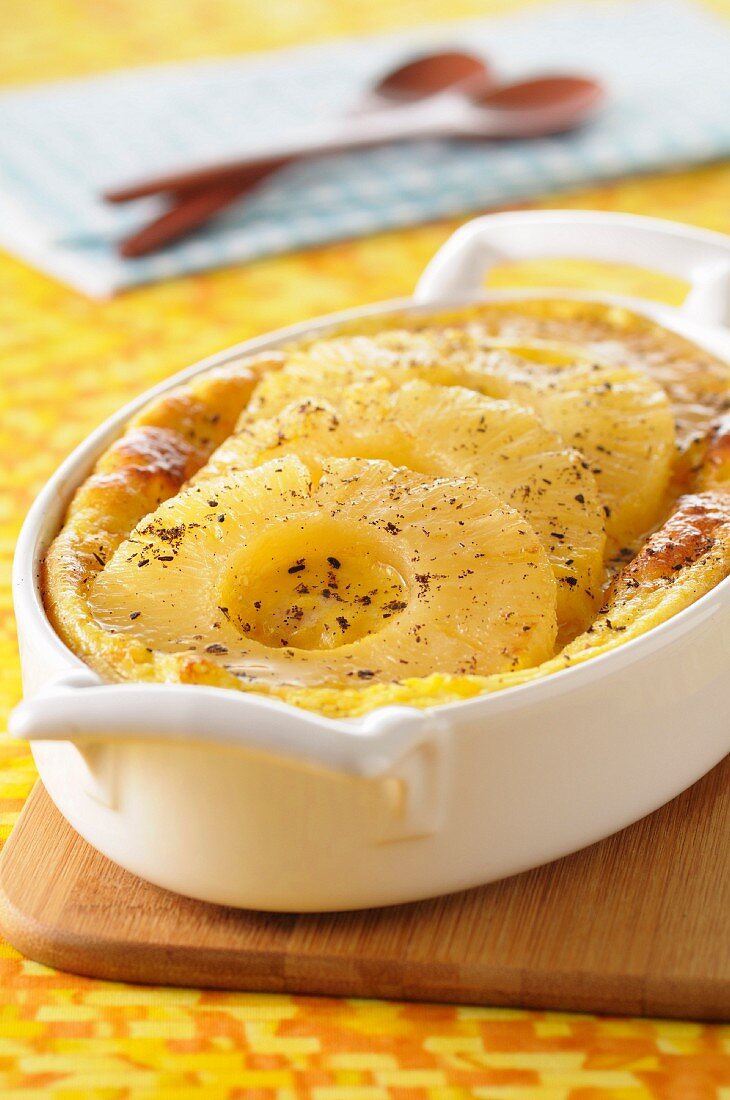 Oven-baked pineapple pudding