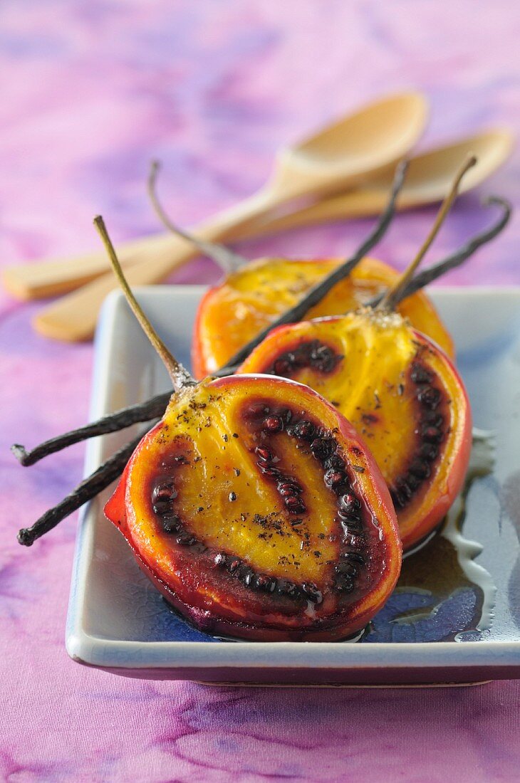 Tamarillos roasted with vanilla